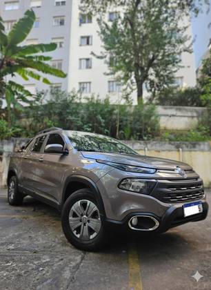 FIAT TORO 1.8 16V EVO FLEX FREEDOM AT6 FIAT TORO 1.8 16V EVO FLEX FREEDOM AT6